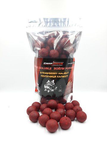 Бойли розчинені Полуниця Халібут (Strawberry Halibut) 24 мм 900г Carp Drive  фото